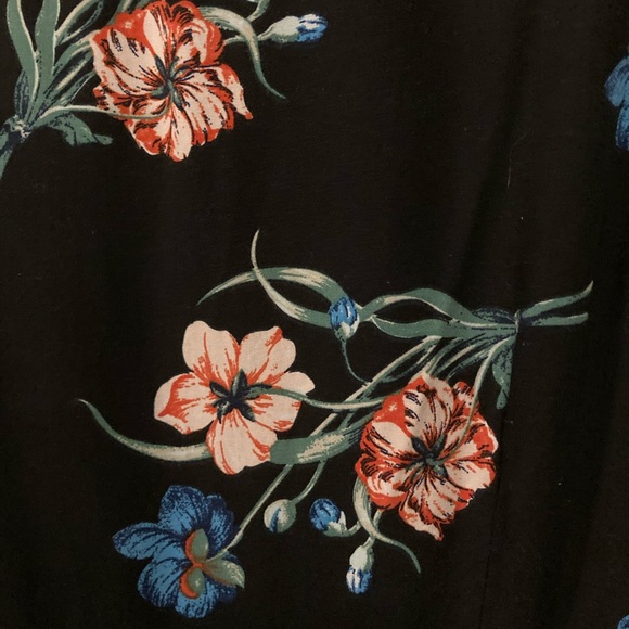 Old Navy • Black Floral Flowy Dress Women’s Size 8 - Picture 3 of 4